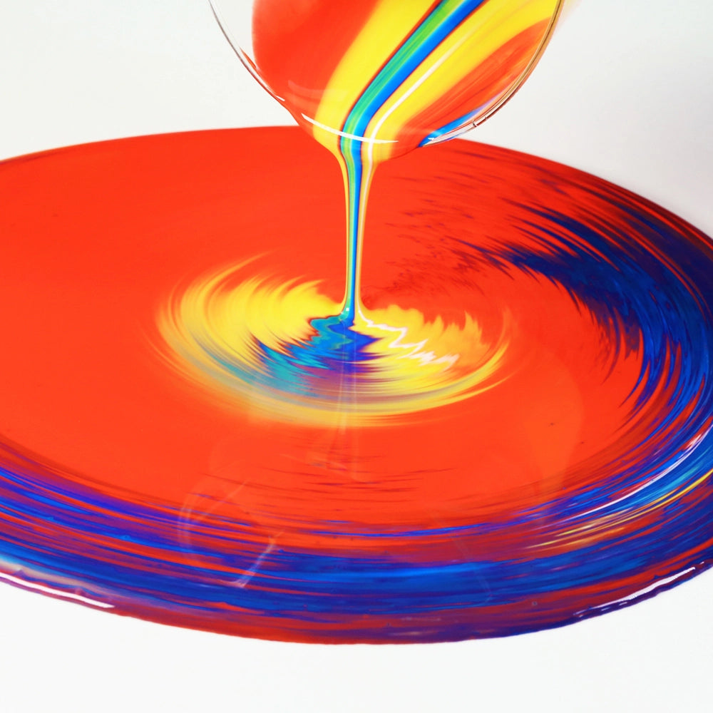 Golden matinis mediumas liejimo (Pouring) technikai