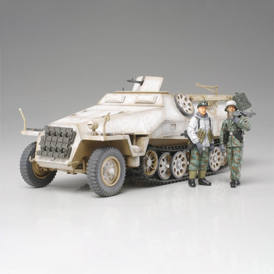 Tamiya 1:48 Sd.Kfz. 251/1 Ausf.D Halftrack surenkamas modelis, 1:48