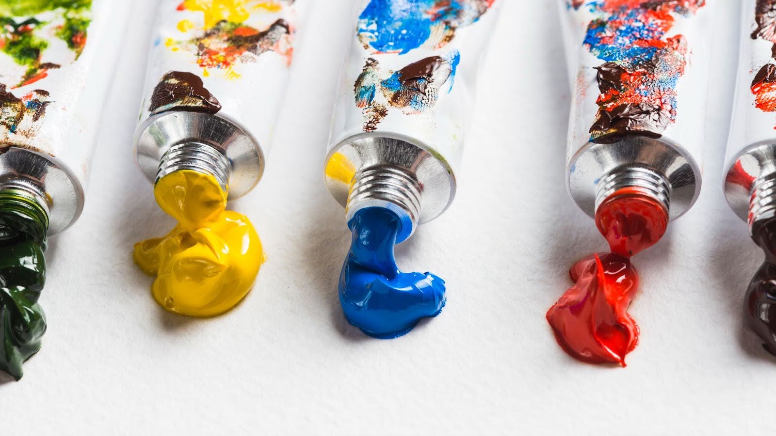 Choosing the Best Acrylic Paint for Your Creative Projects