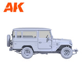 AK Interactive FJ43 SUV su kietu viršumi surenkamas modelis, 1:35